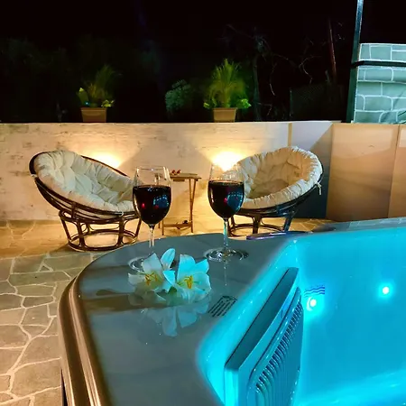 Villa Thassion-ikea Jacuzzi Hydromassage Astris