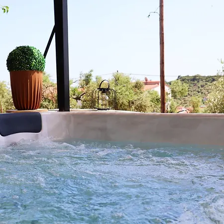 Villa Thassion-ikea Jacuzzi Hydromassage Astris